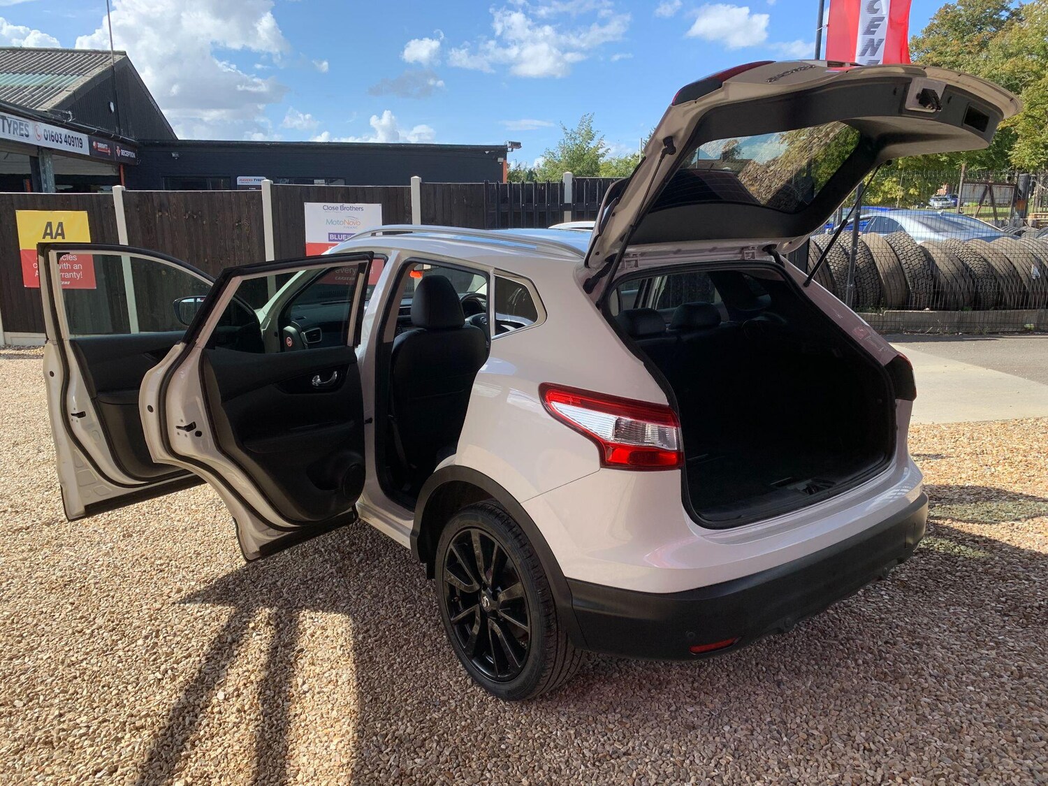 Used Nissan Qashqai 2016 for sale - 75670346: Photo 16
