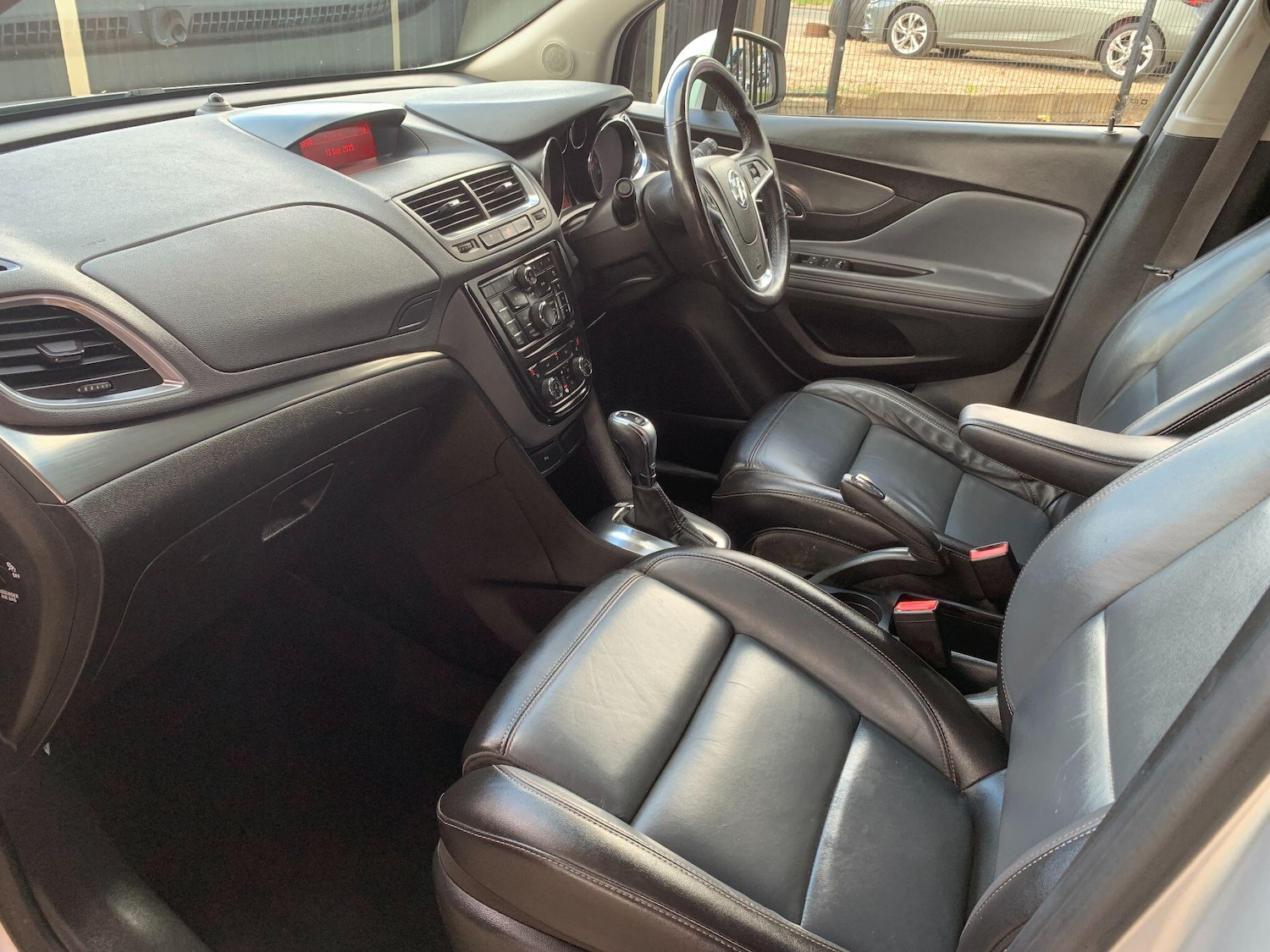 Used Vauxhall Mokka 2016 for sale - 75857925: Photo 38