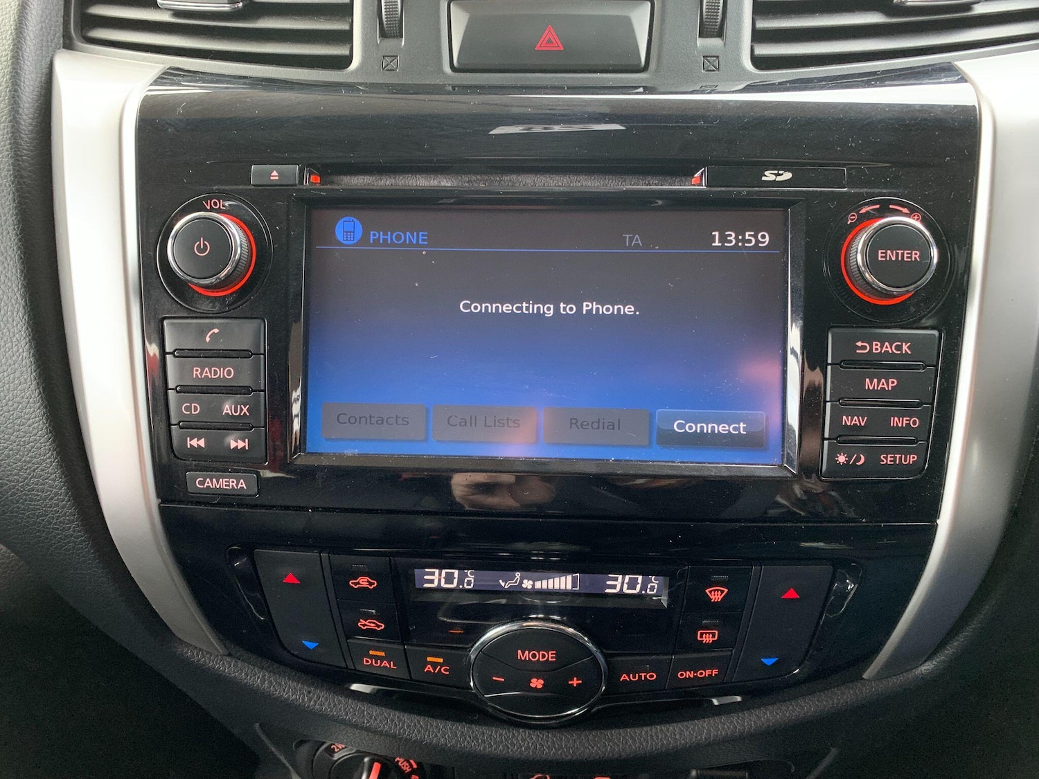 Used Nissan Navara 2016 for sale - 77119919: Photo 41