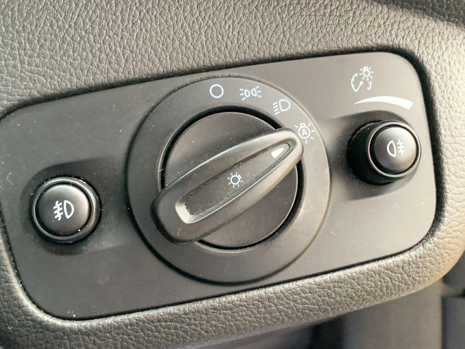 Used Ford Kuga 2017 for sale - 76175170: Photo 31