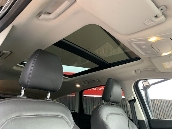 Used Ford Kuga 2017 for sale - 76175170: Photo 42