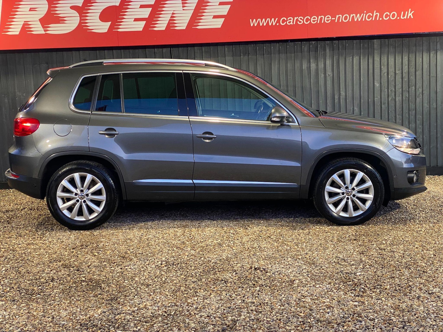 Used Volkswagen Tiguan 2014 for sale - 77229347: Photo 2