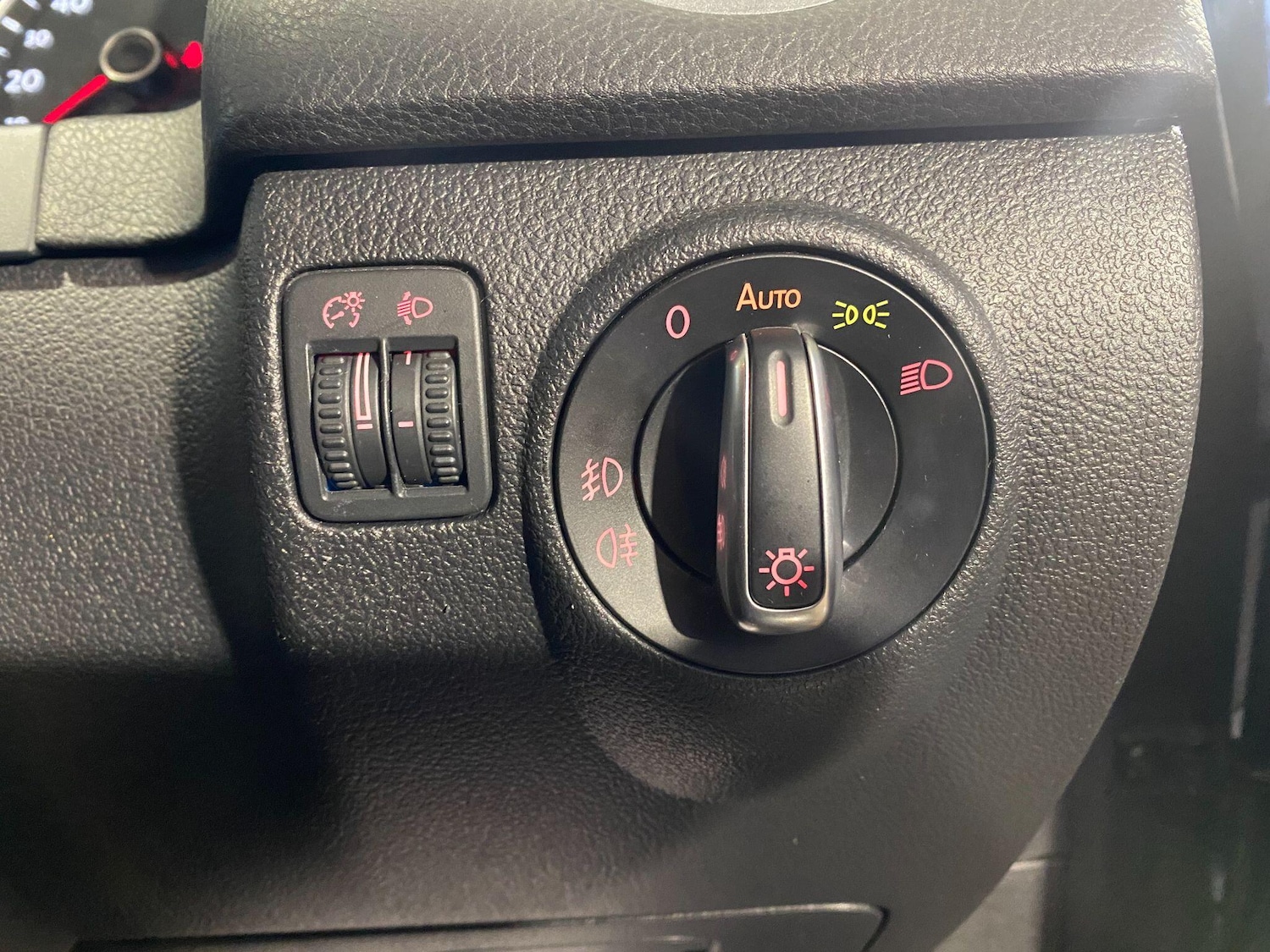 Used Volkswagen Tiguan 2014 for sale - 77229347: Photo 25