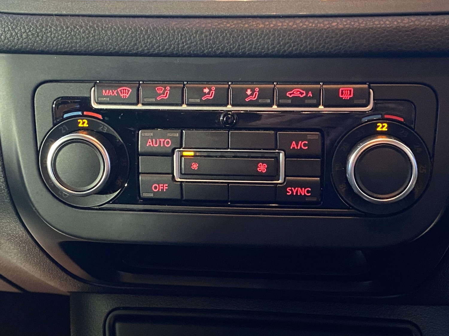 Used Volkswagen Tiguan 2014 for sale - 77229347: Photo 31