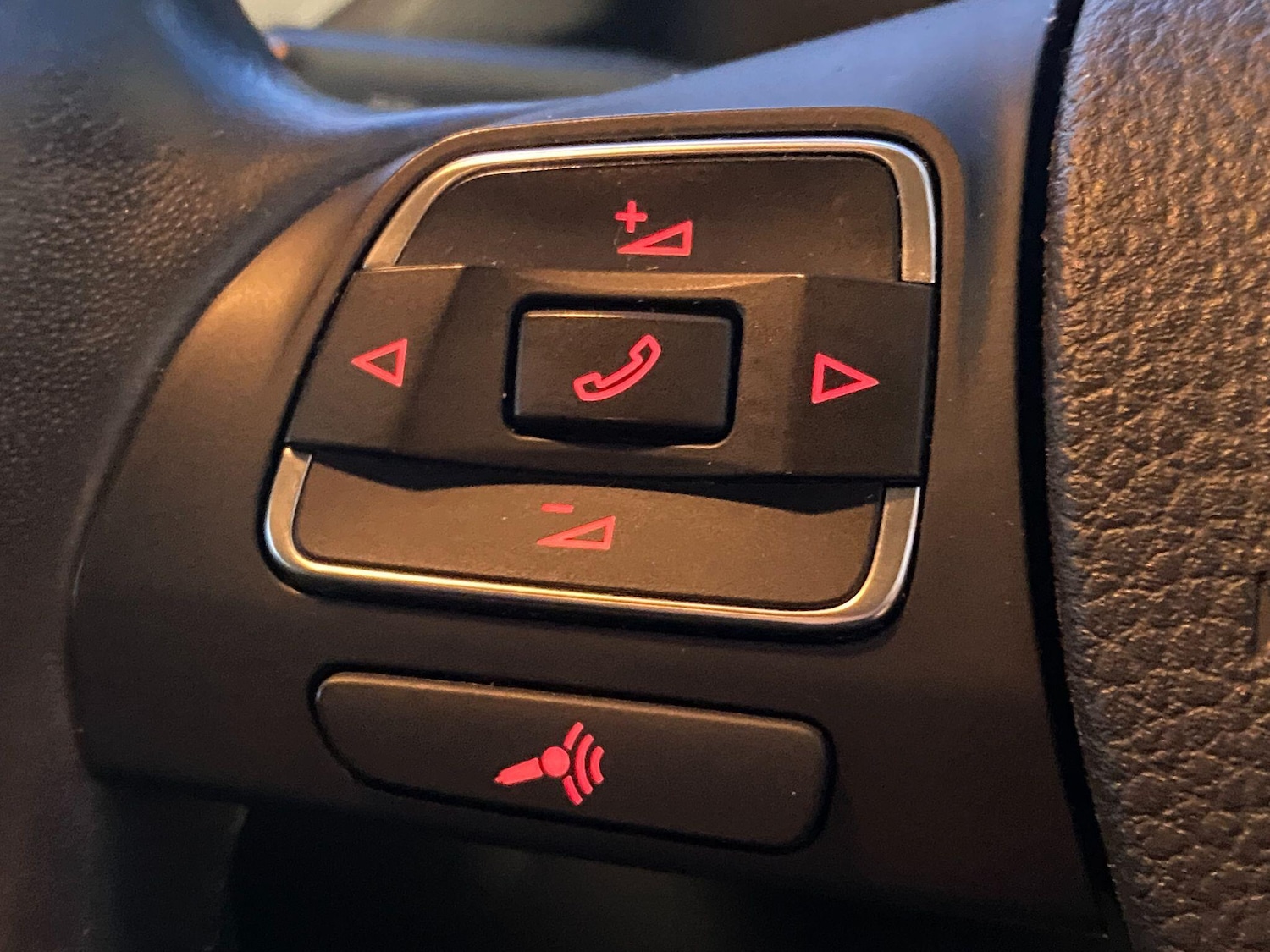 Used Volkswagen Tiguan 2014 for sale - 77229347: Photo 34