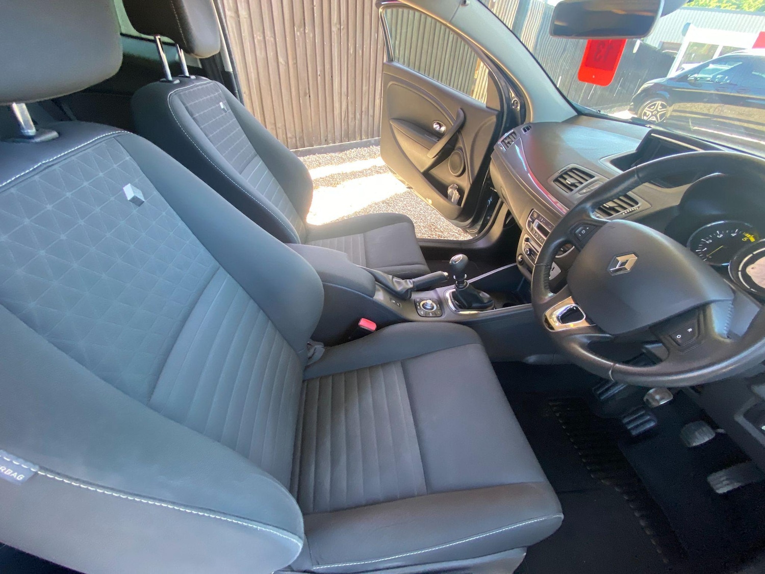 Used Renault Megane 2016 for sale - 76499976: Photo 11