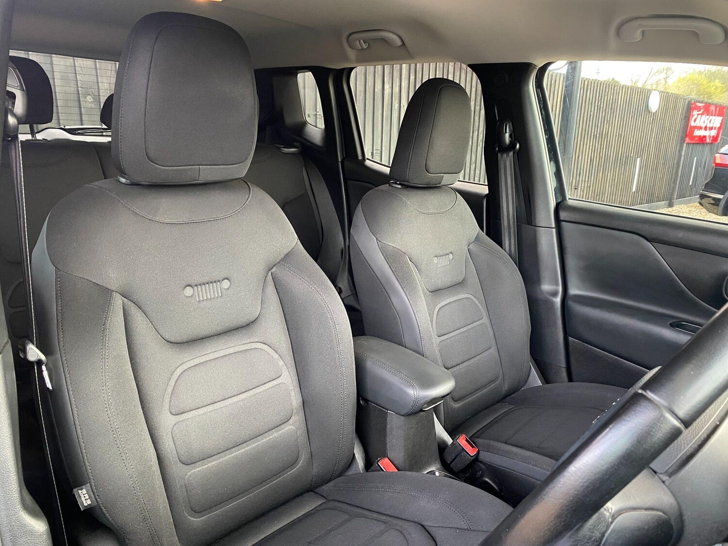 Used Jeep Renegade 2017 for sale - 76850436: Photo 24