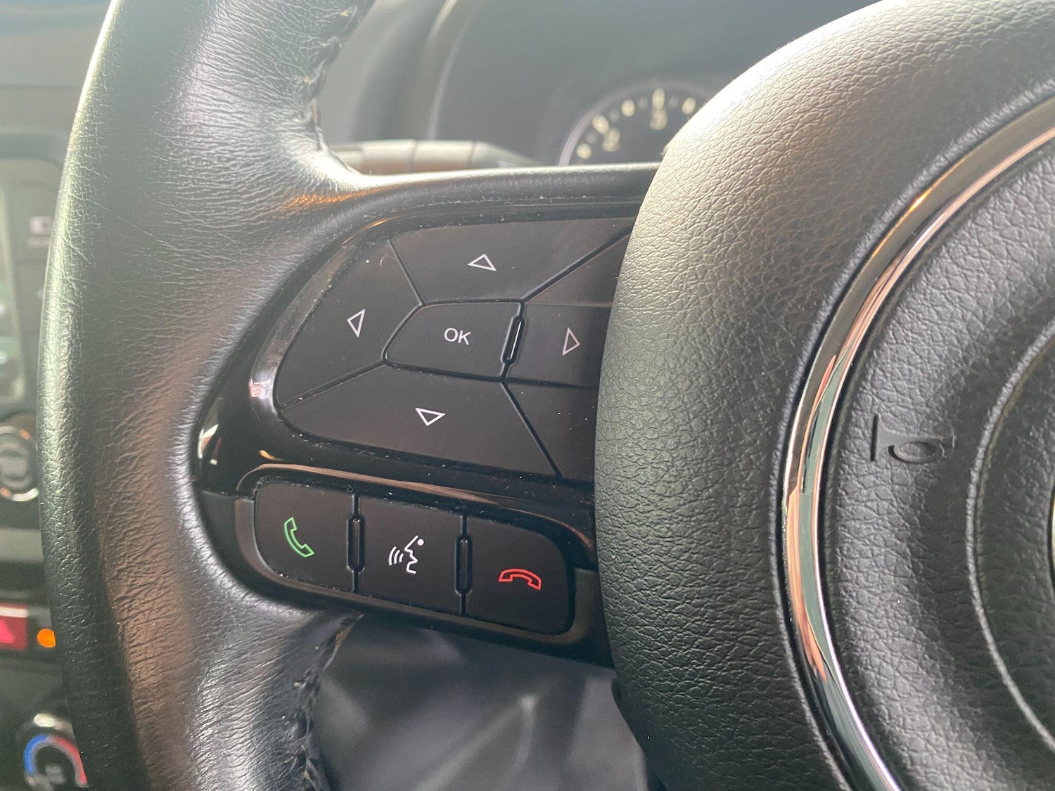 Used Jeep Renegade 2017 for sale - 76850436: Photo 32