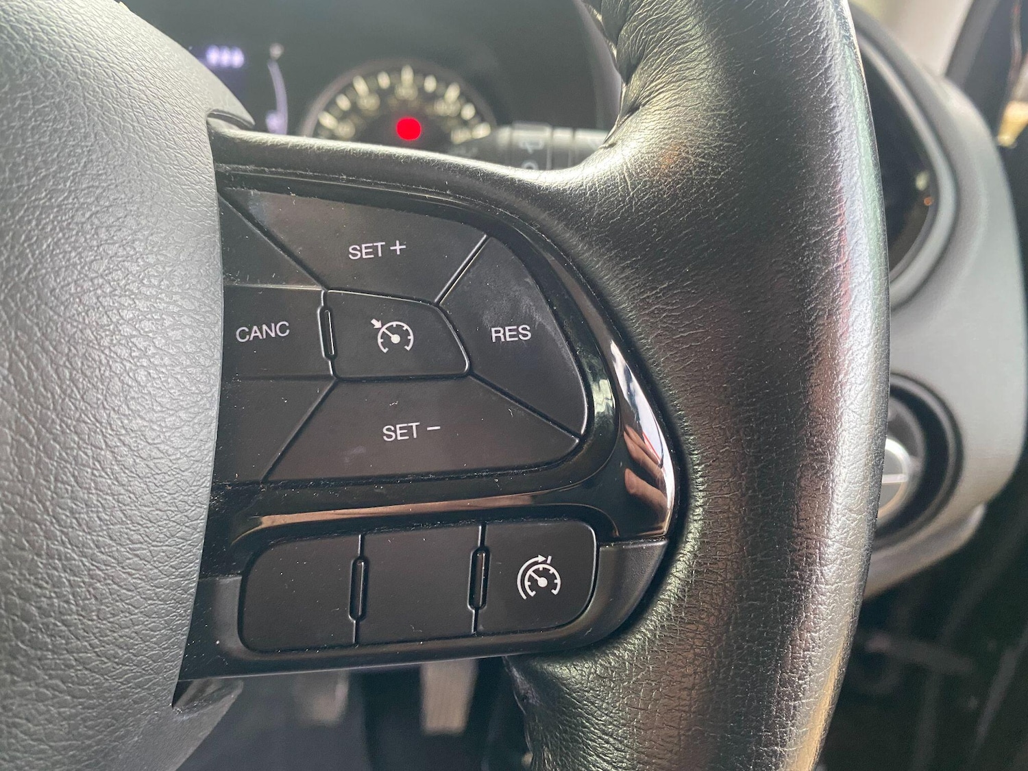 Used Jeep Renegade 2017 for sale - 76850436: Photo 33