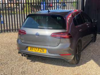 Used Volkswagen Golf 2017 for sale - 74867476: Photo