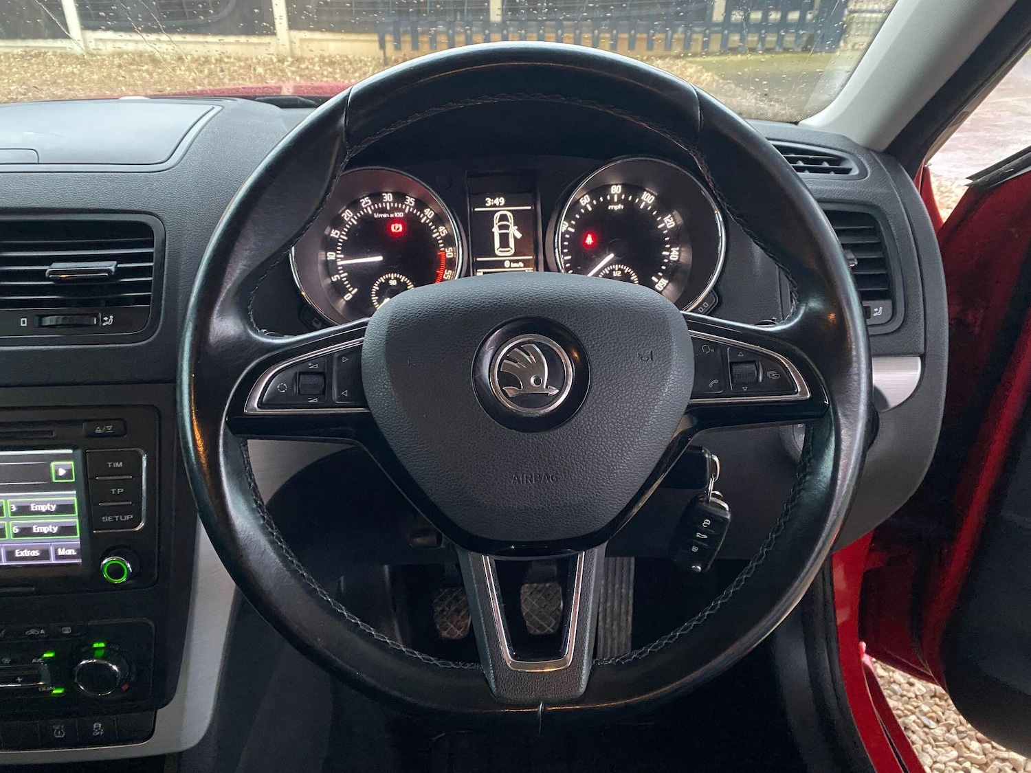 Used Skoda Yeti 2015 for sale - 76964983: Photo 25