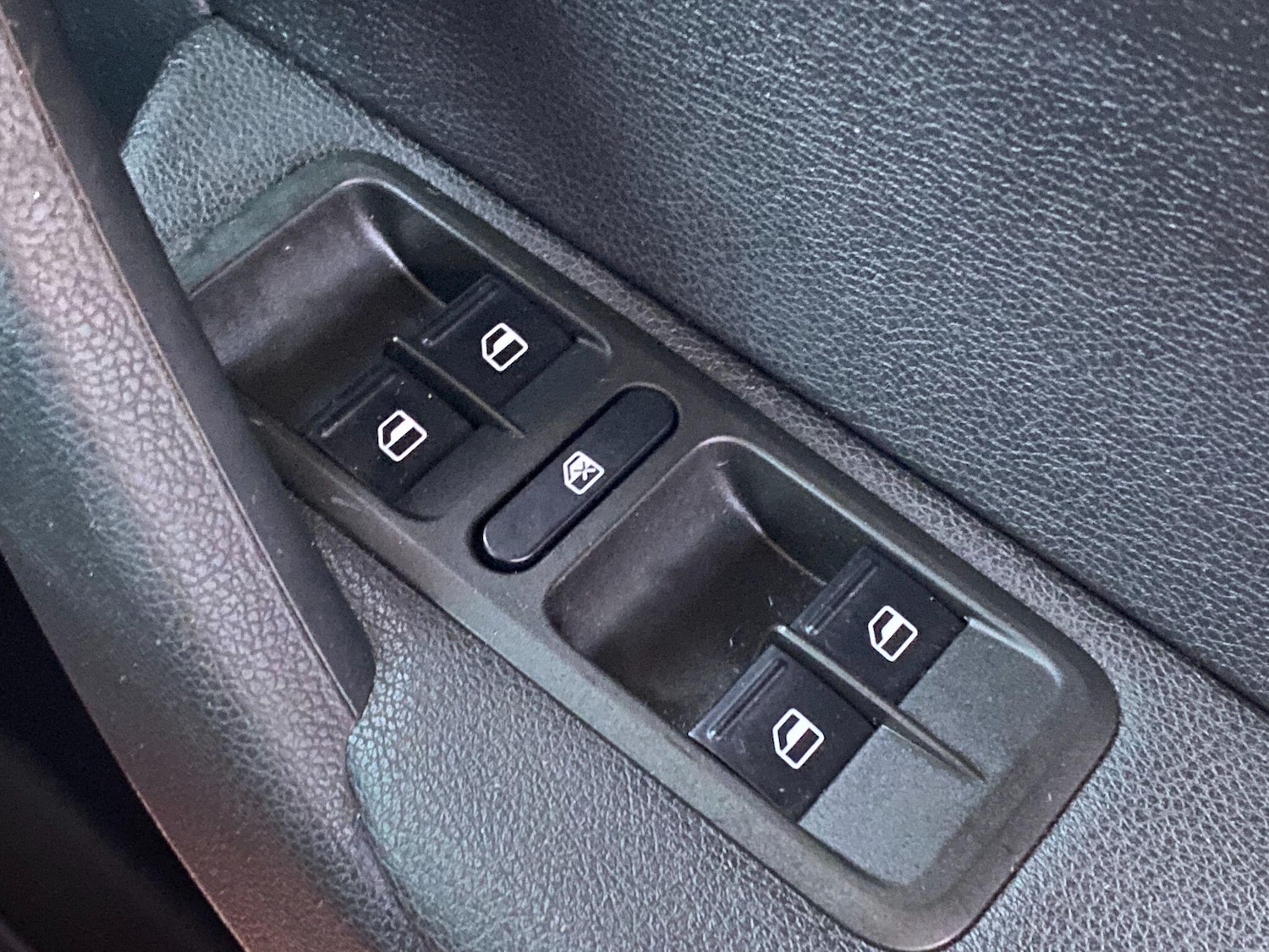 Used Skoda Yeti 2015 for sale - 76964983: Photo 28