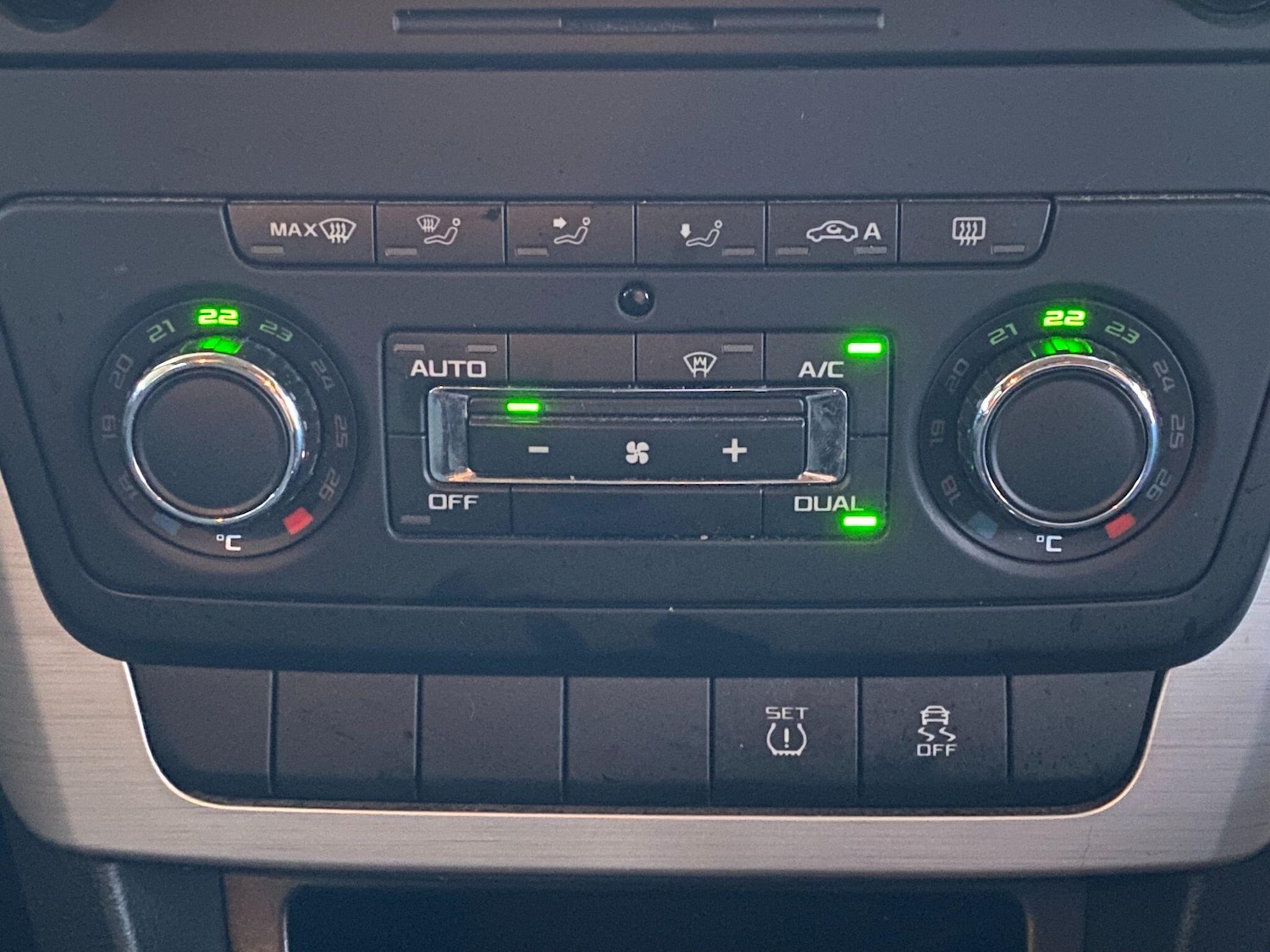 Used Skoda Yeti 2015 for sale - 76964983: Photo 38