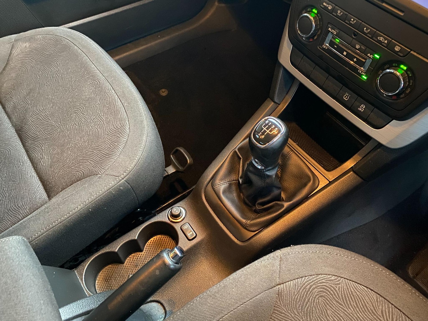 Used Skoda Yeti 2015 for sale - 76964983: Photo 39