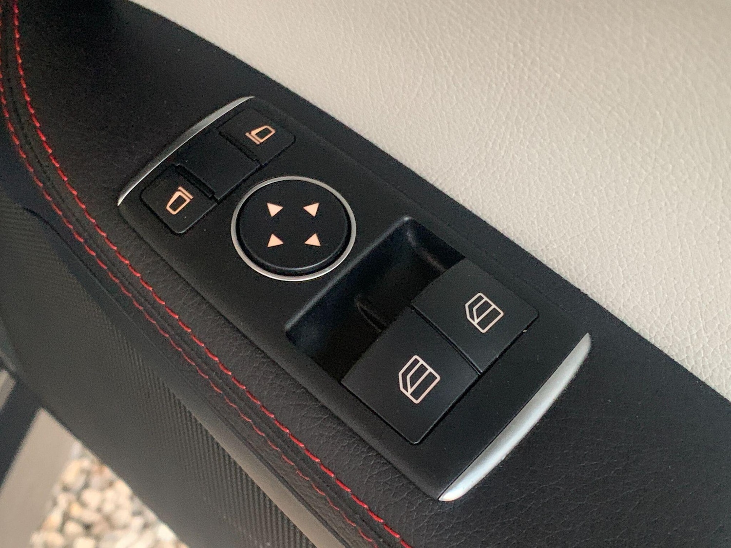 Used Mercedes-Benz SLK 2014 for sale - 76432409: Photo 26