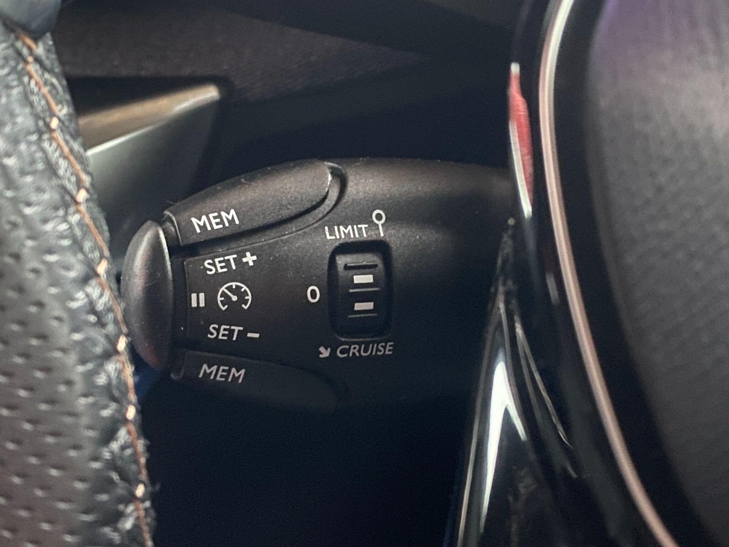 Used Peugeot 3008 2019 for sale - 76671491: Photo 41