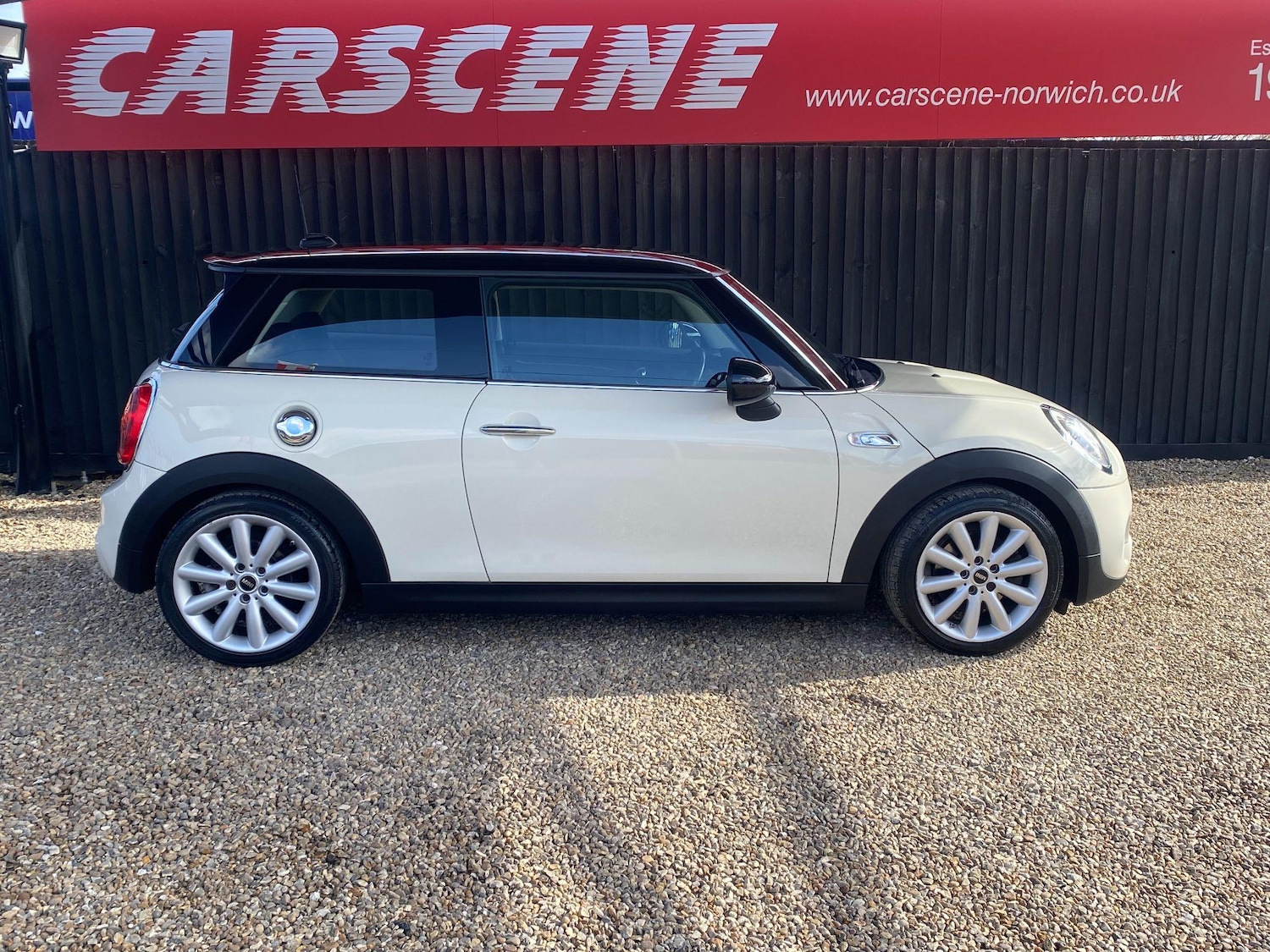 Used MINI Hatch 2016 for sale - 76109364: Photo 2