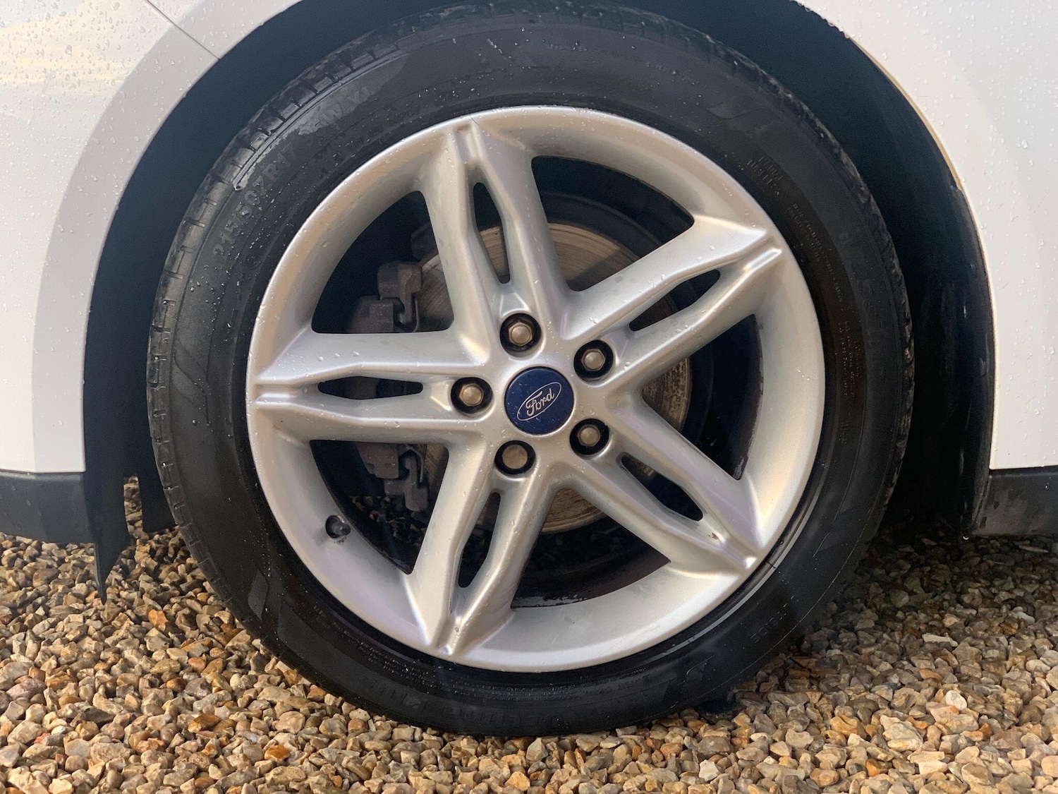 Used Ford Focus 2017 for sale - 76361330: Photo 2