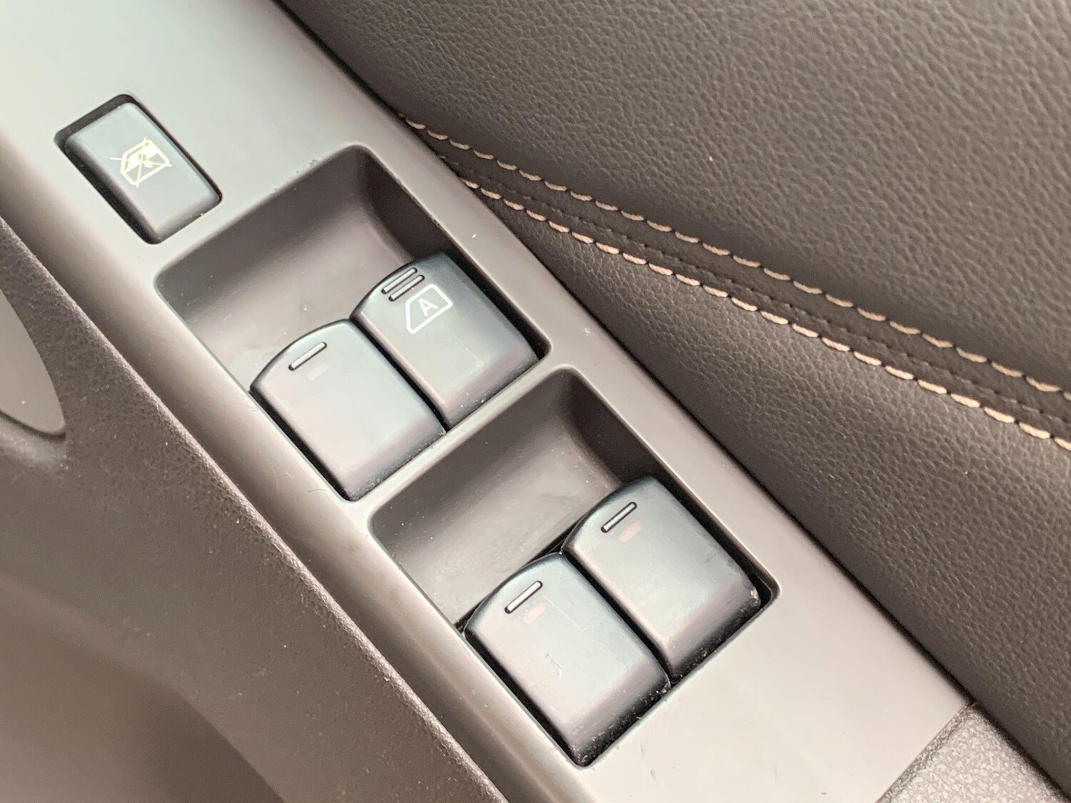 Used Nissan Navara 2015 for sale - 76408560: Photo 33