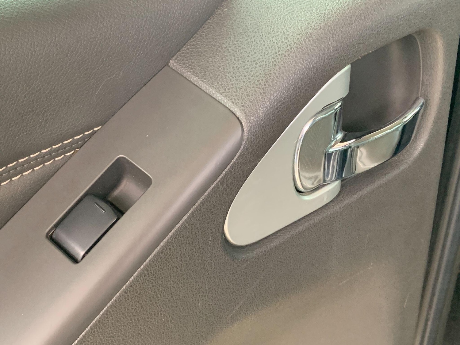 Used Nissan Navara 2015 for sale - 76408560: Photo 43