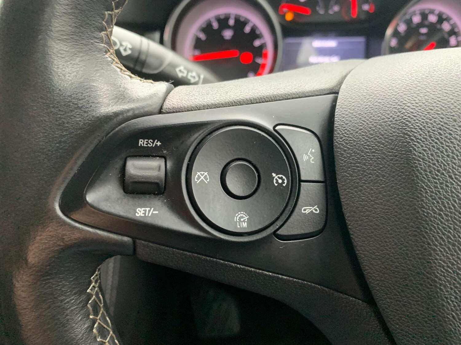 Used Vauxhall Astra 2018 for sale - 76175057: Photo 18