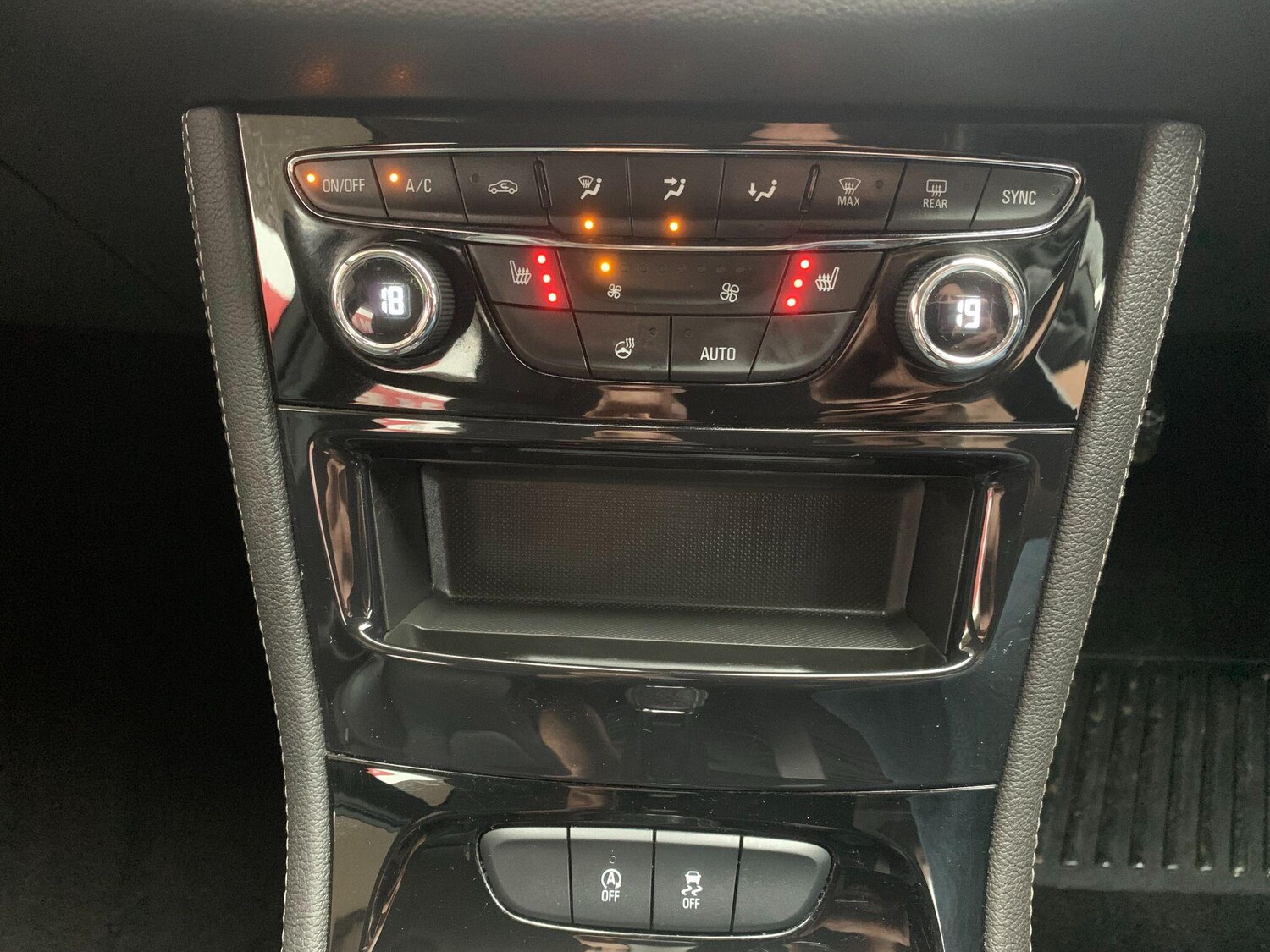 Used Vauxhall Astra 2018 for sale - 76175057: Photo 29