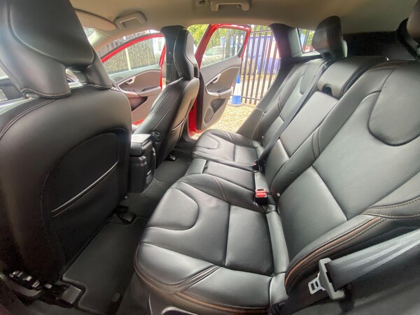 Used Volvo V40 Cross Country 2015 for sale - 75449220: Photo 20