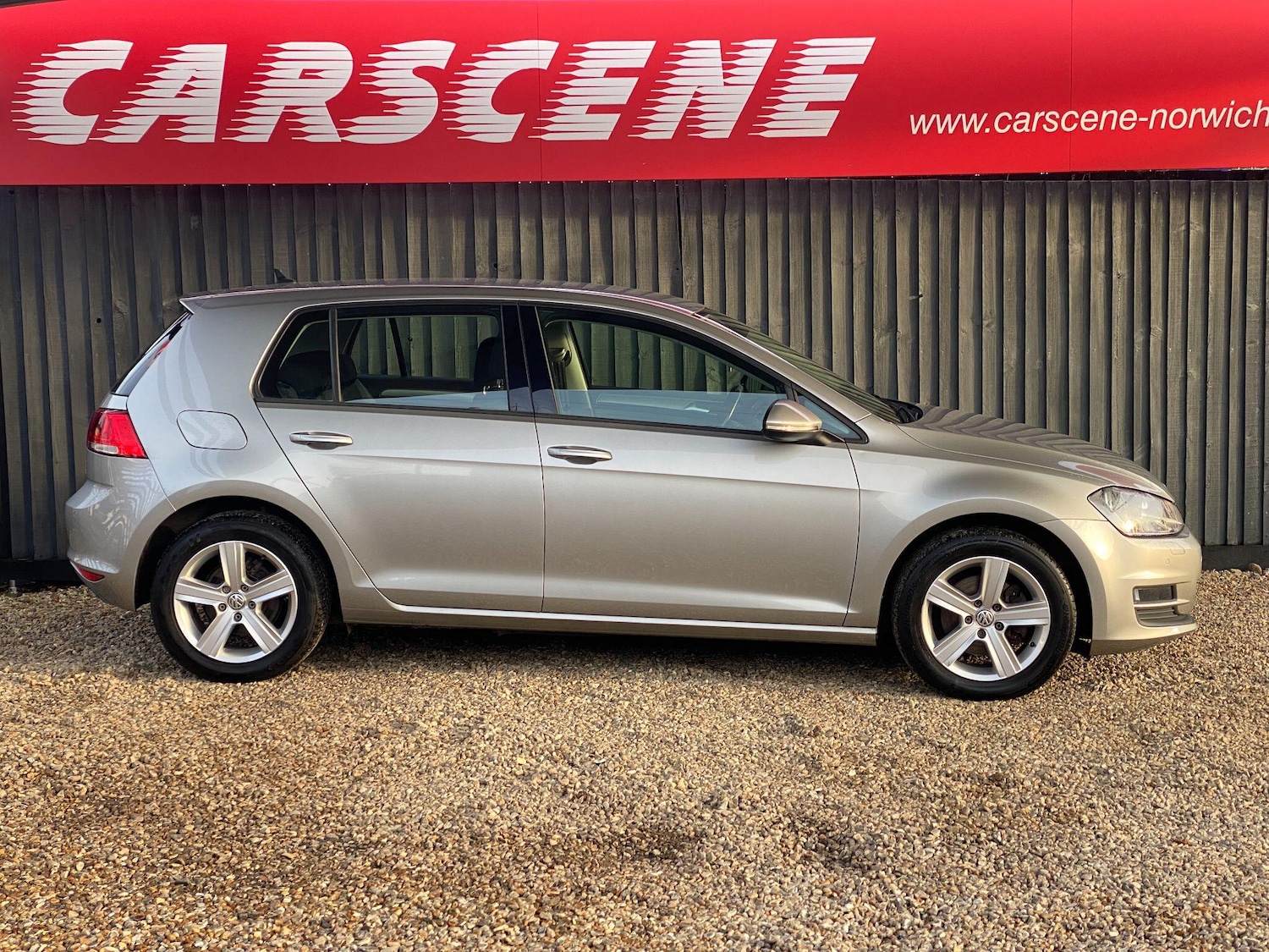 Used Volkswagen Golf 2016 for sale - 77029173: Photo 2