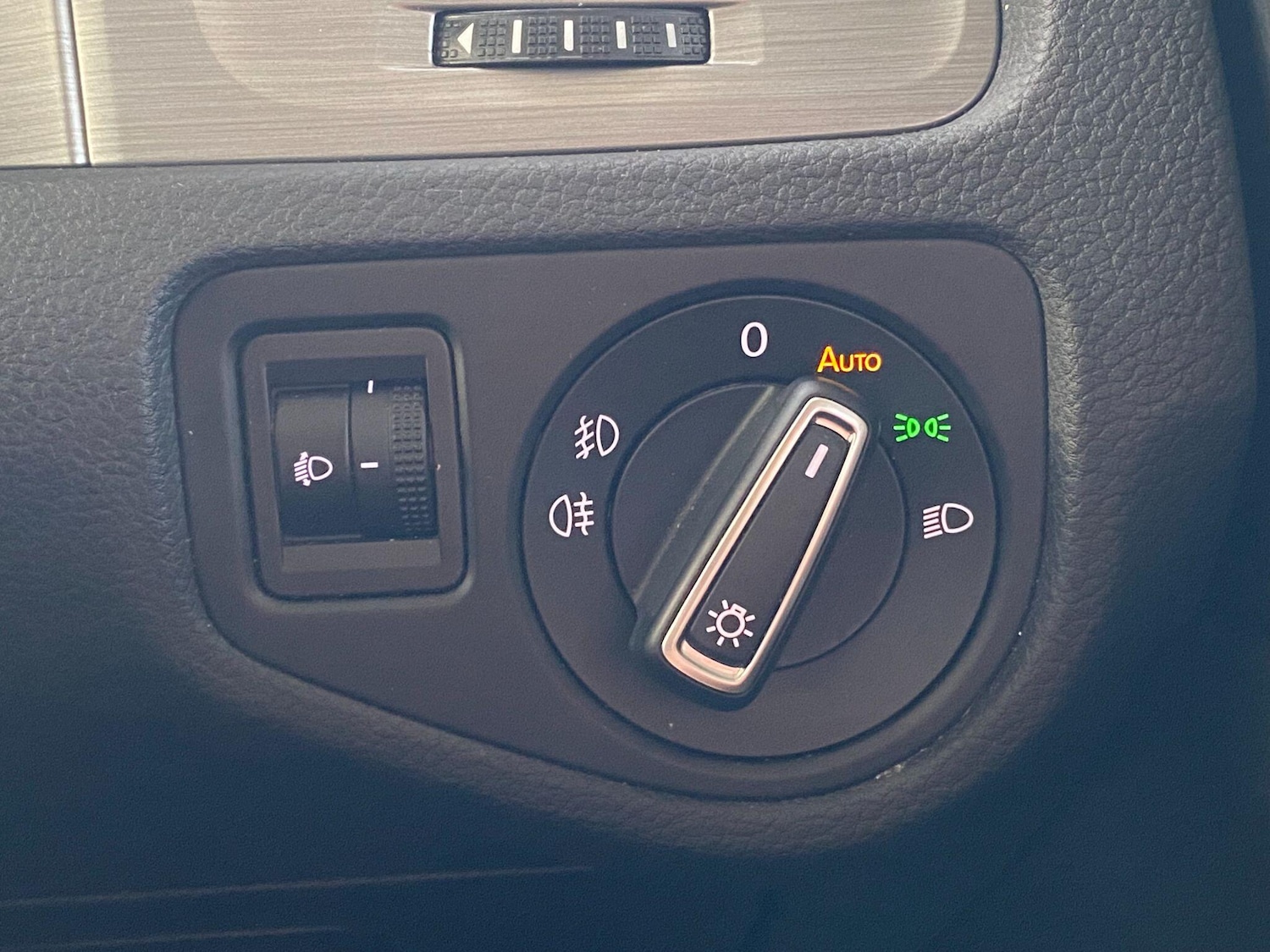 Used Volkswagen Golf 2016 for sale - 77029173: Photo 34