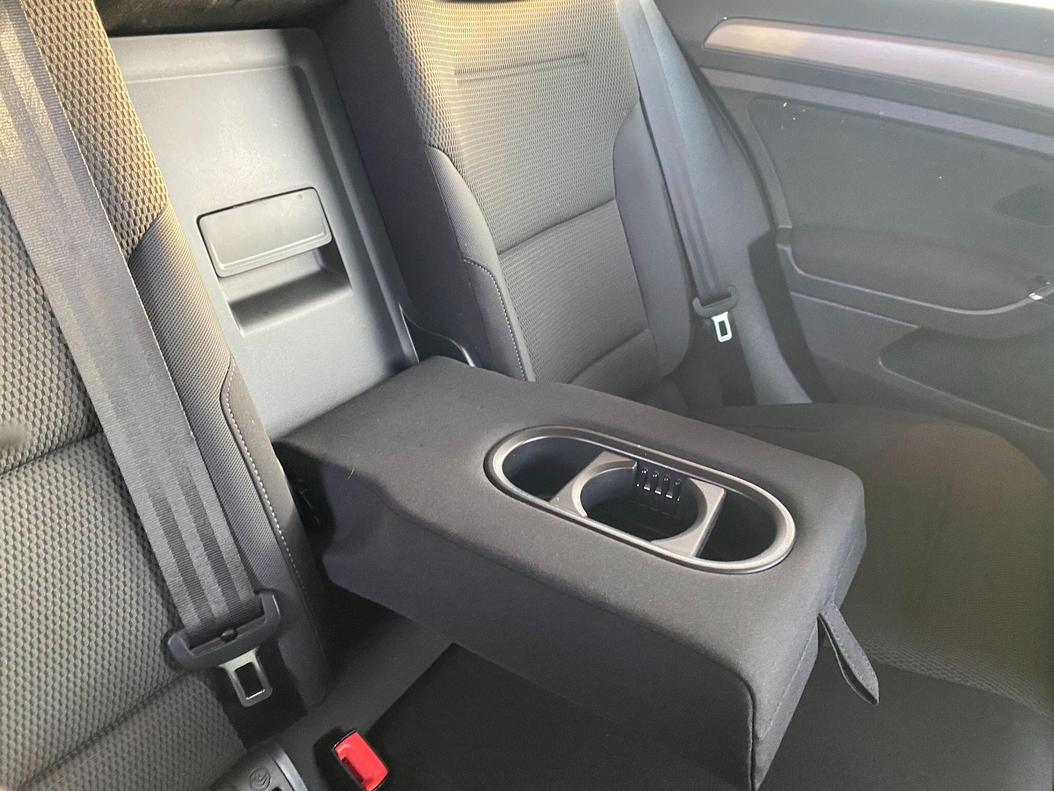 Used Volkswagen Golf 2016 for sale - 77029173: Photo 49