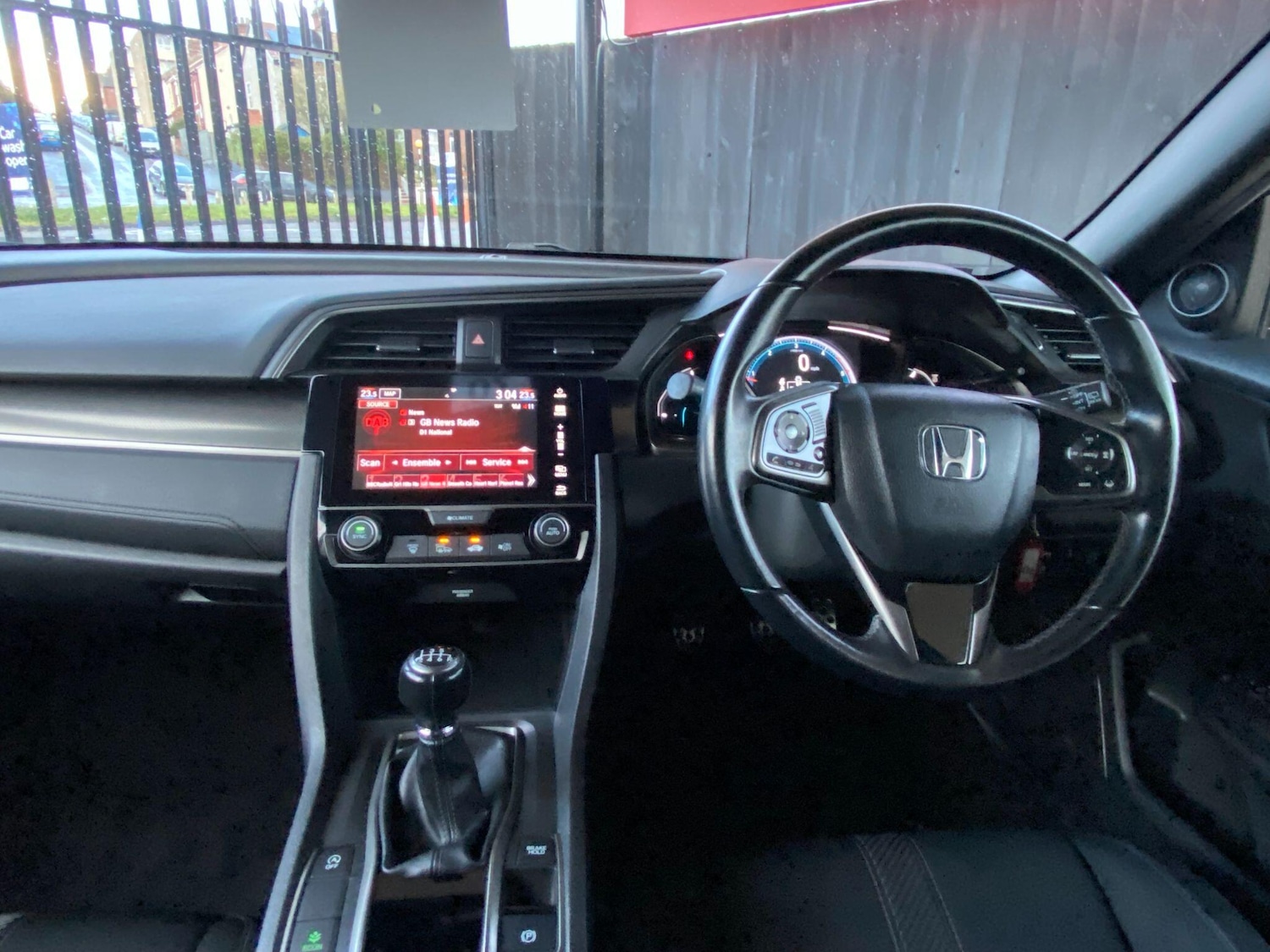 Used Honda Civic 2018 for sale - 77330382: Photo 27