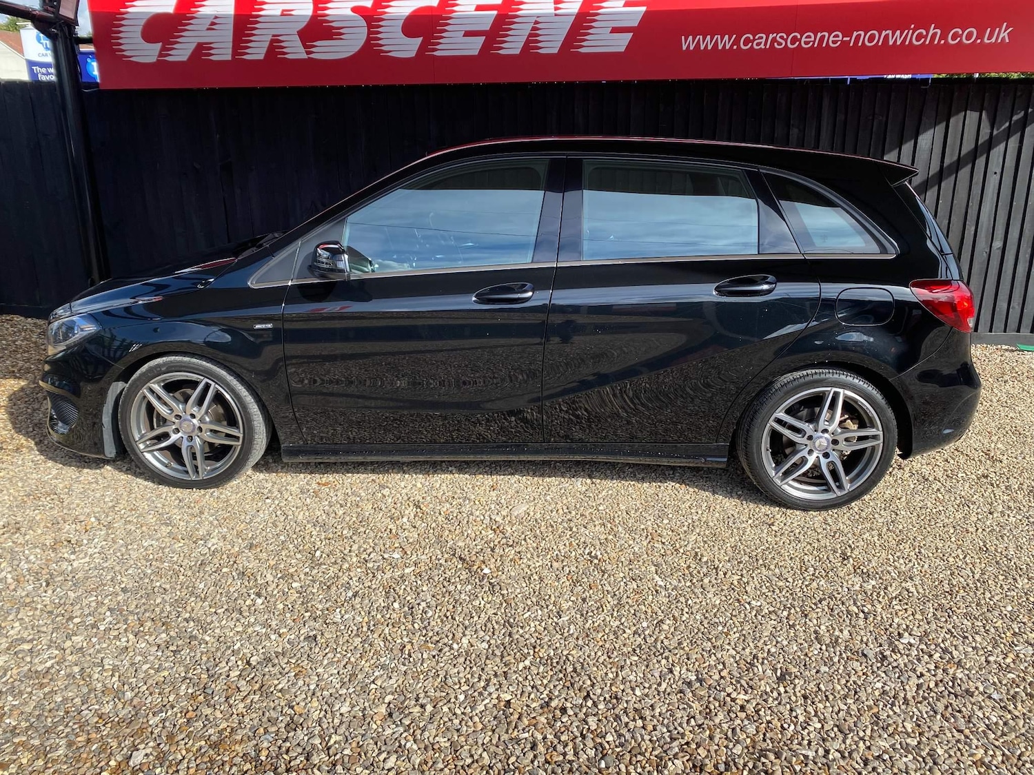 Used Mercedes-Benz B Class 2017 for sale - 76573326: Photo 8