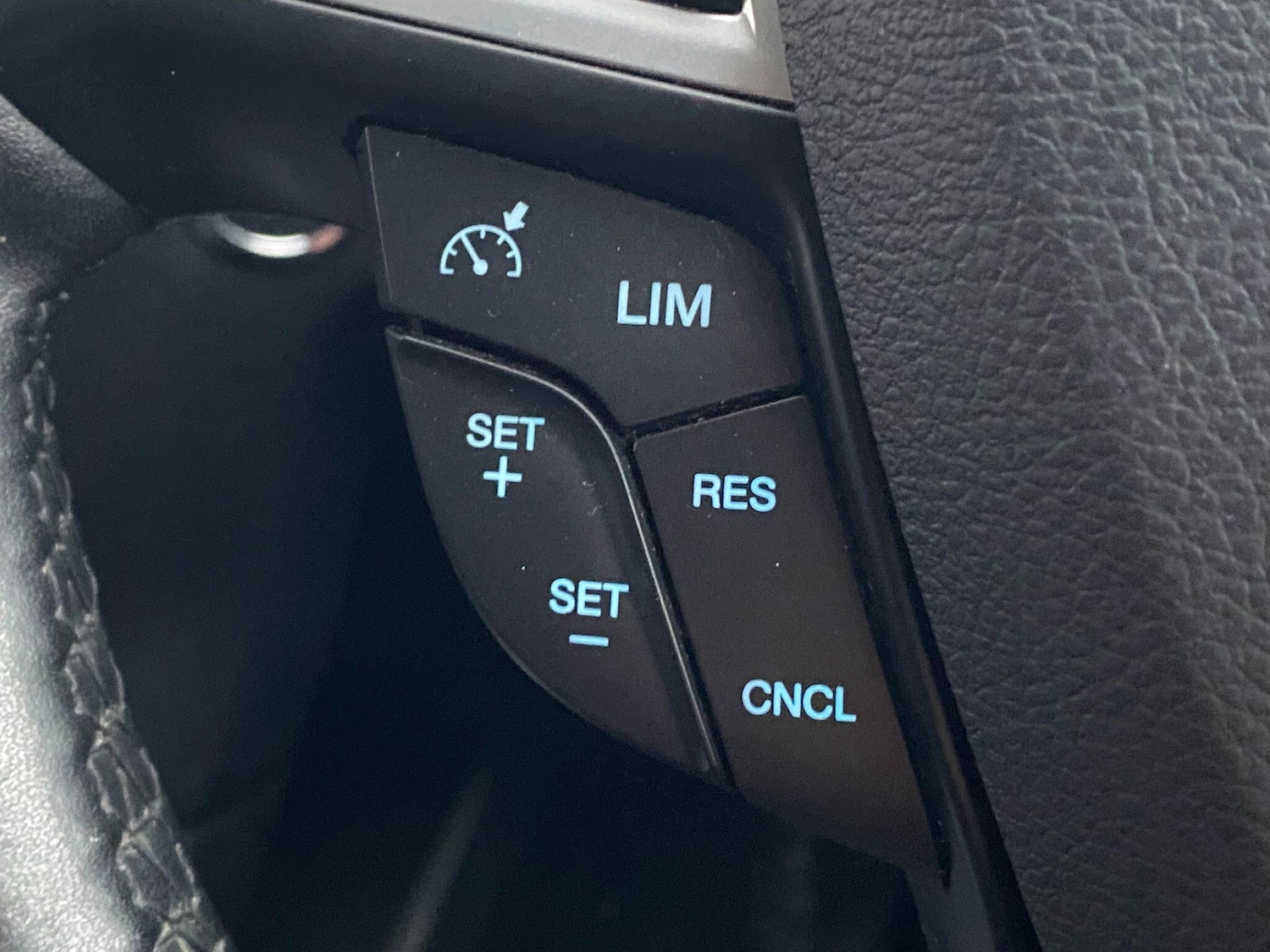 Used Ford S-Max 2016 for sale - 77049887: Photo 34