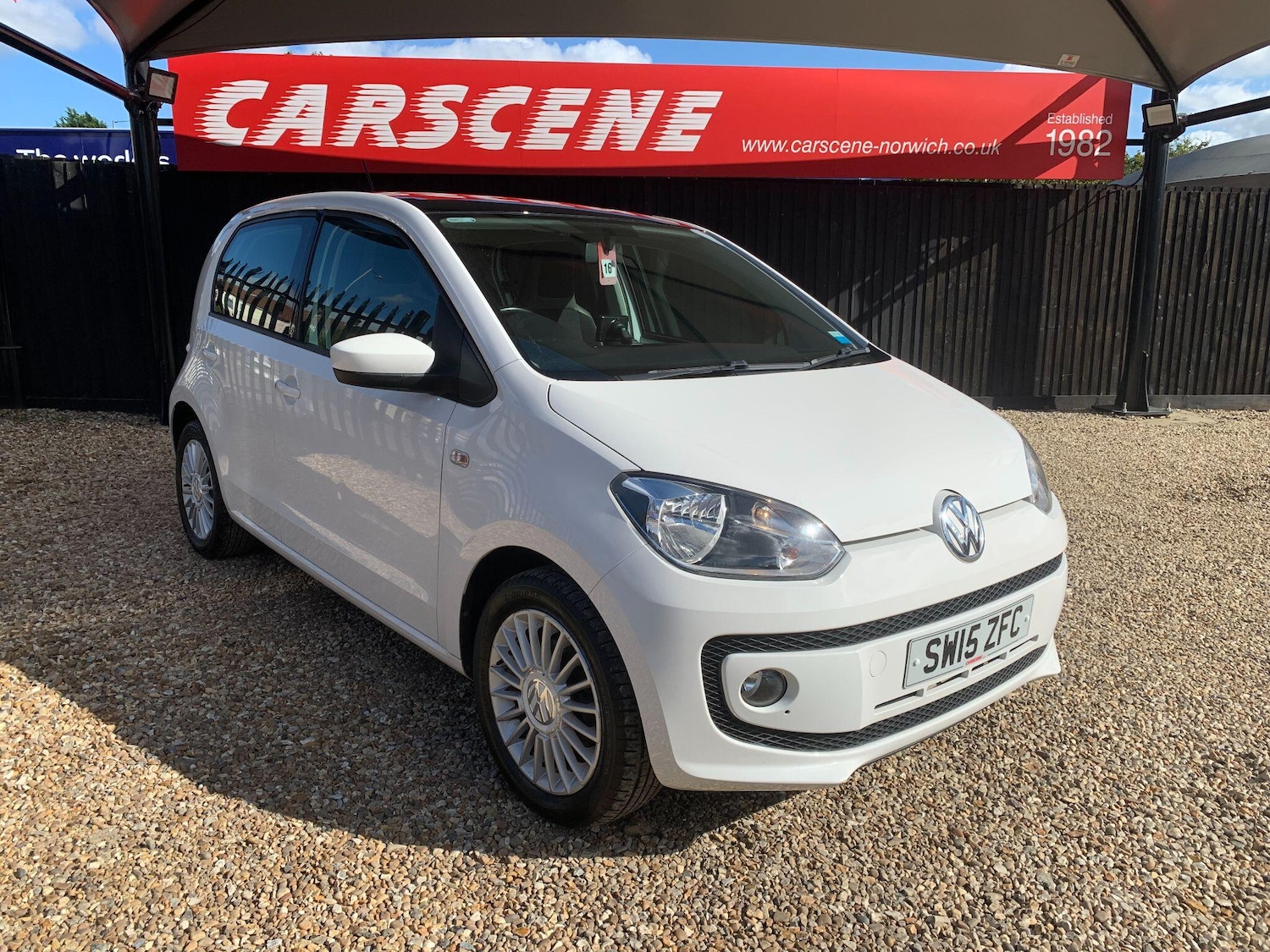Used Volkswagen up! 2015 for sale - 76020994: Photo 1