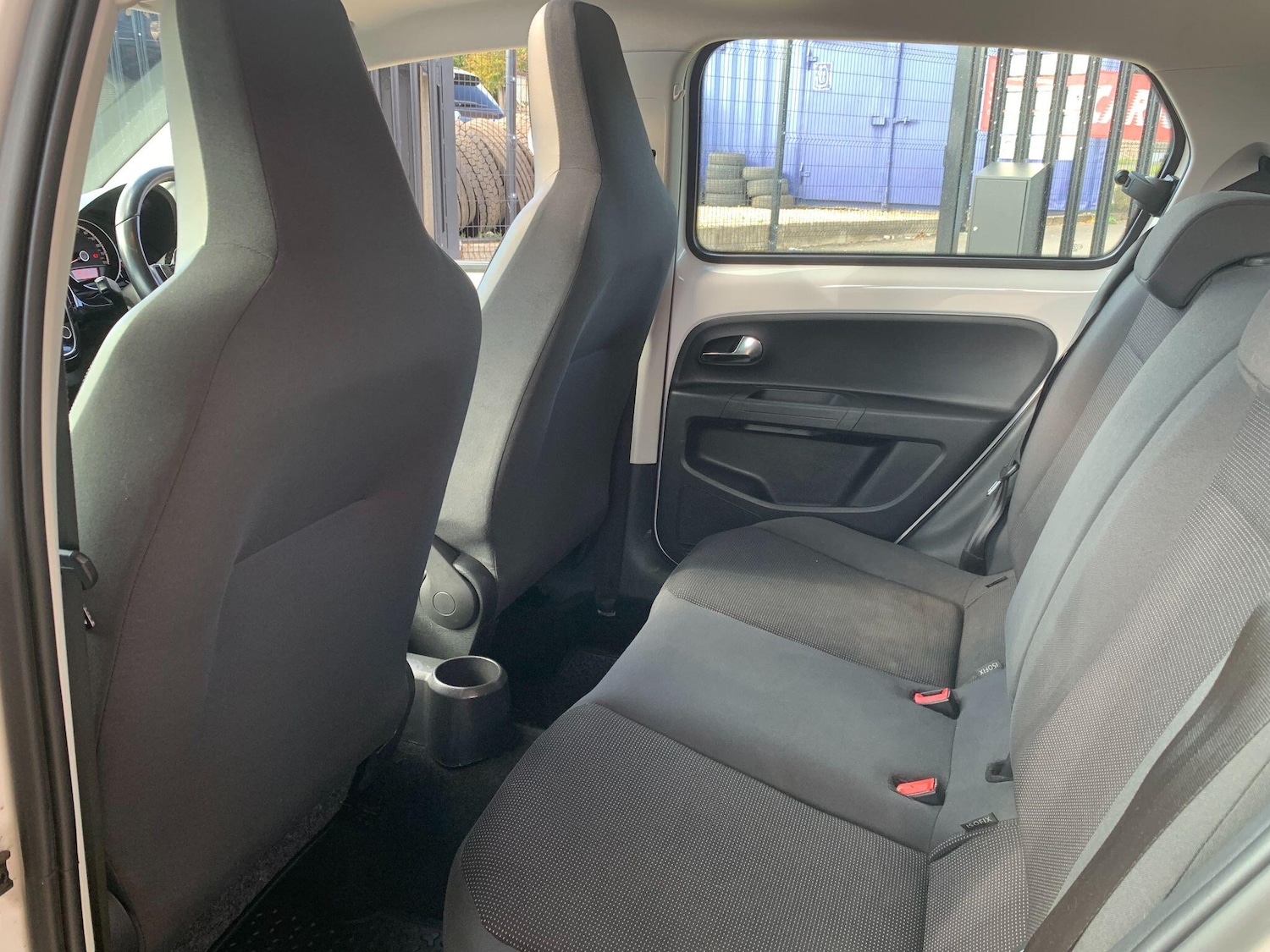 Used Volkswagen up! 2015 for sale - 76020994: Photo 24