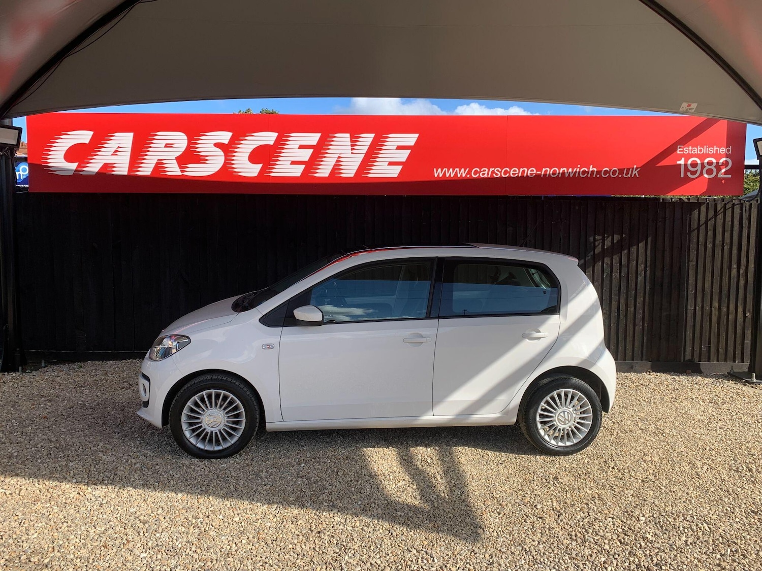 Used Volkswagen up! 2015 for sale - 76020994: Photo 4