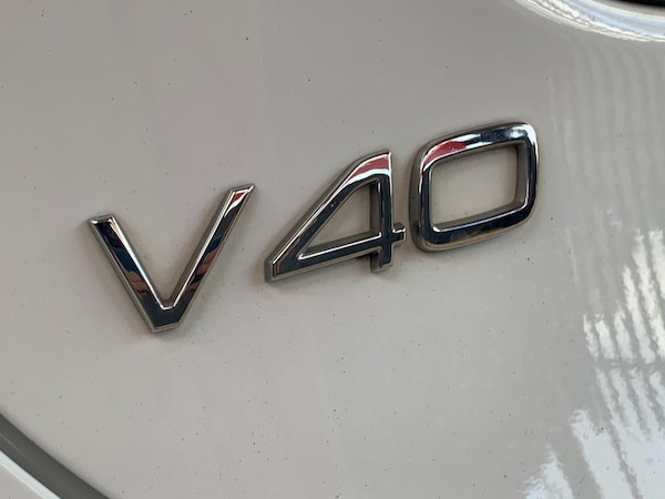 Used Volvo V40 2015 for sale - 76269768: Photo 19