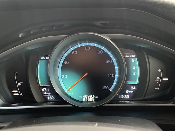 Used Volvo V40 2015 for sale - 76269768: Photo 39