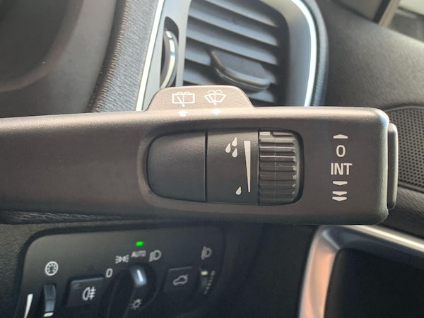 Used Volvo V40 2015 for sale - 76269768: Photo 45