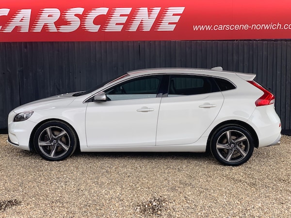 Used Volvo V40 2015 for sale - 76269768: Photo 5