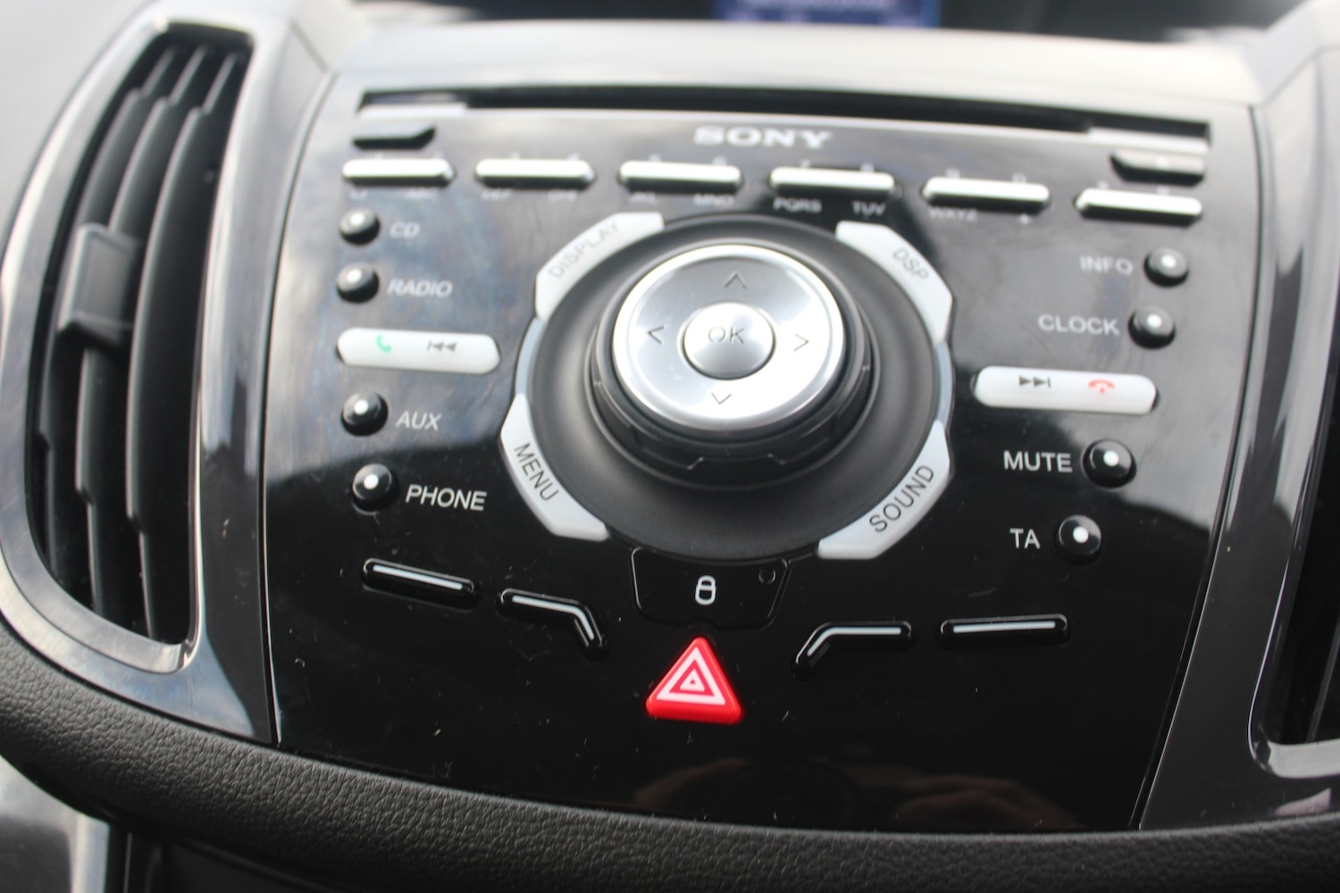 Used Ford Kuga 2015 for sale - 76605891: Photo 21