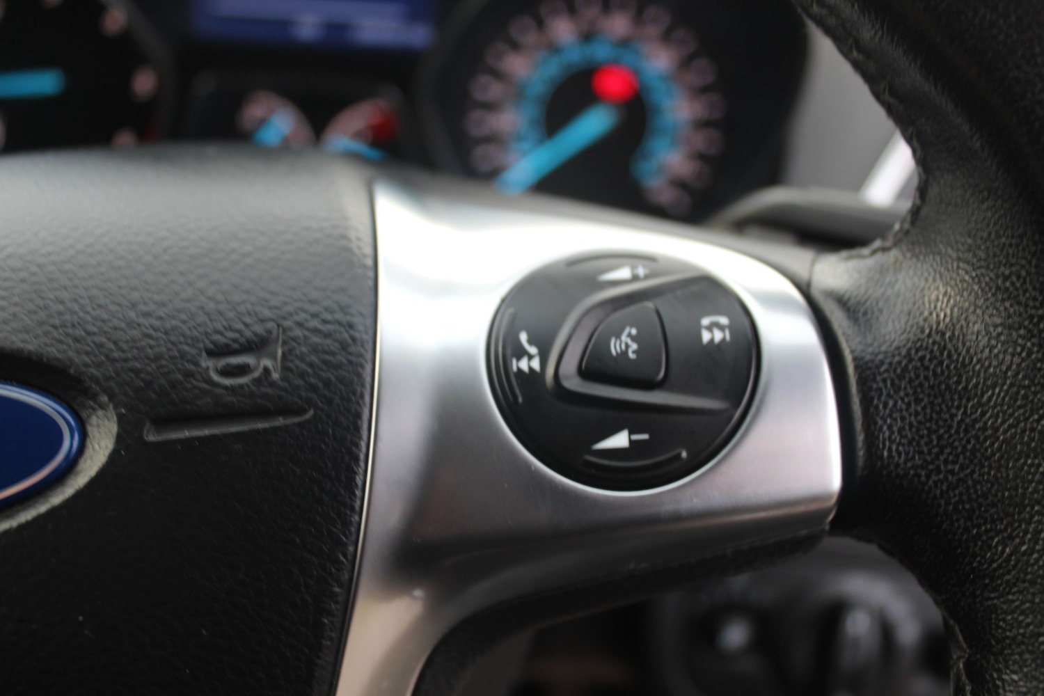 Used Ford Kuga 2015 for sale - 76605891: Photo 28