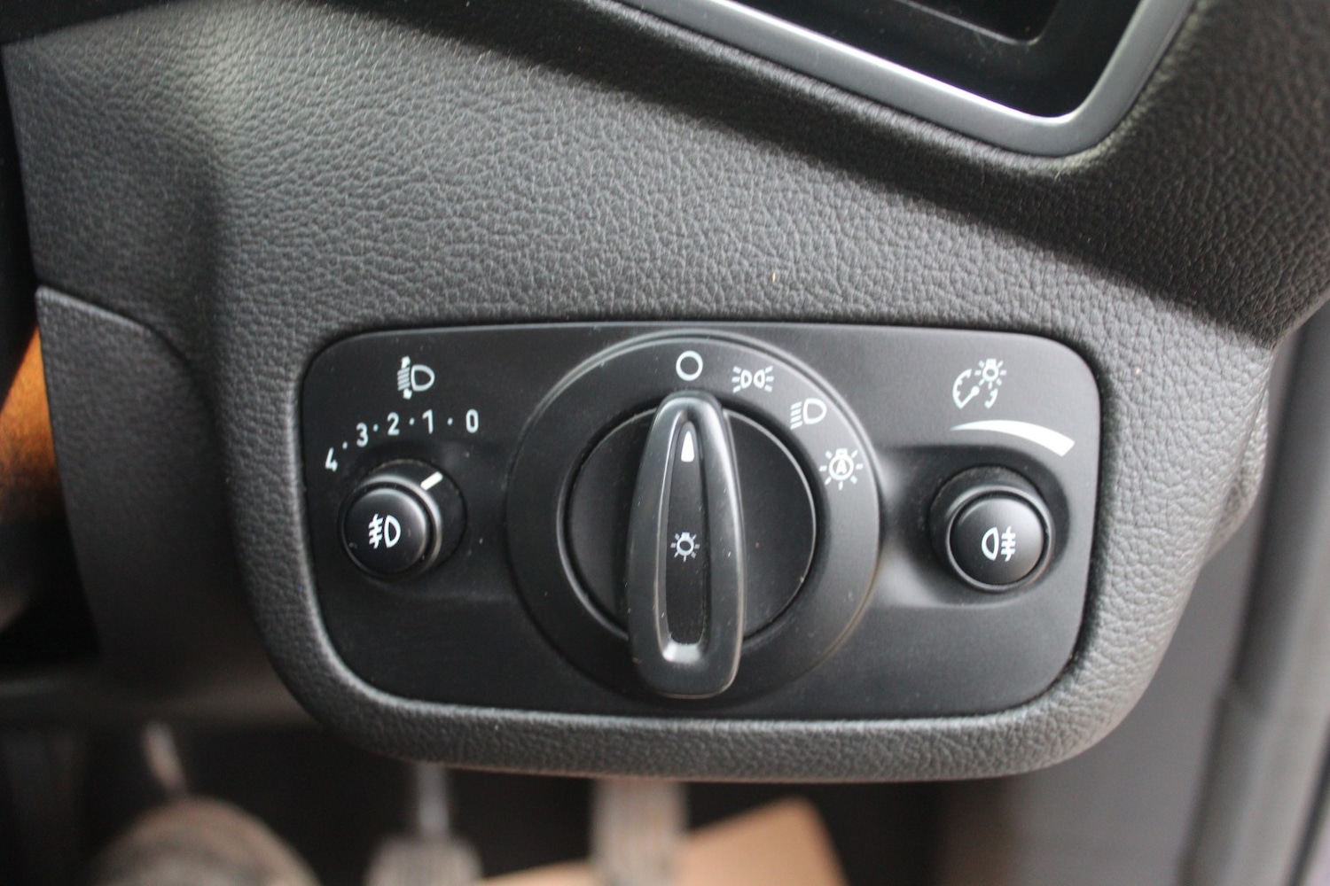 Used Ford Kuga 2015 for sale - 76605891: Photo 29