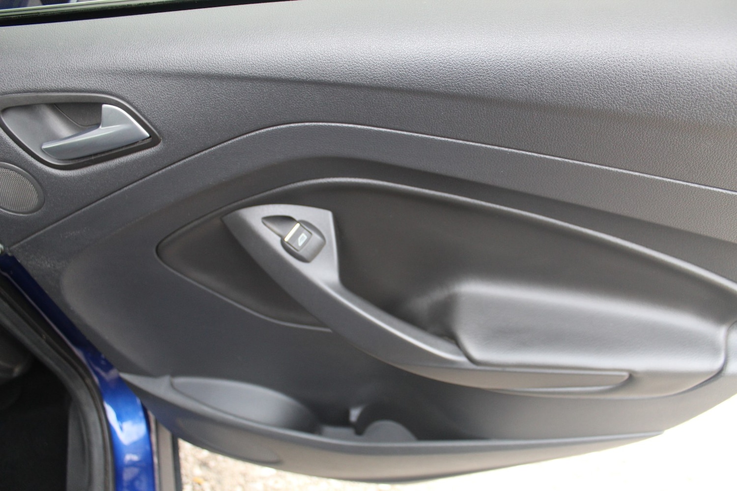 Used Ford Kuga 2015 for sale - 76605891: Photo 34