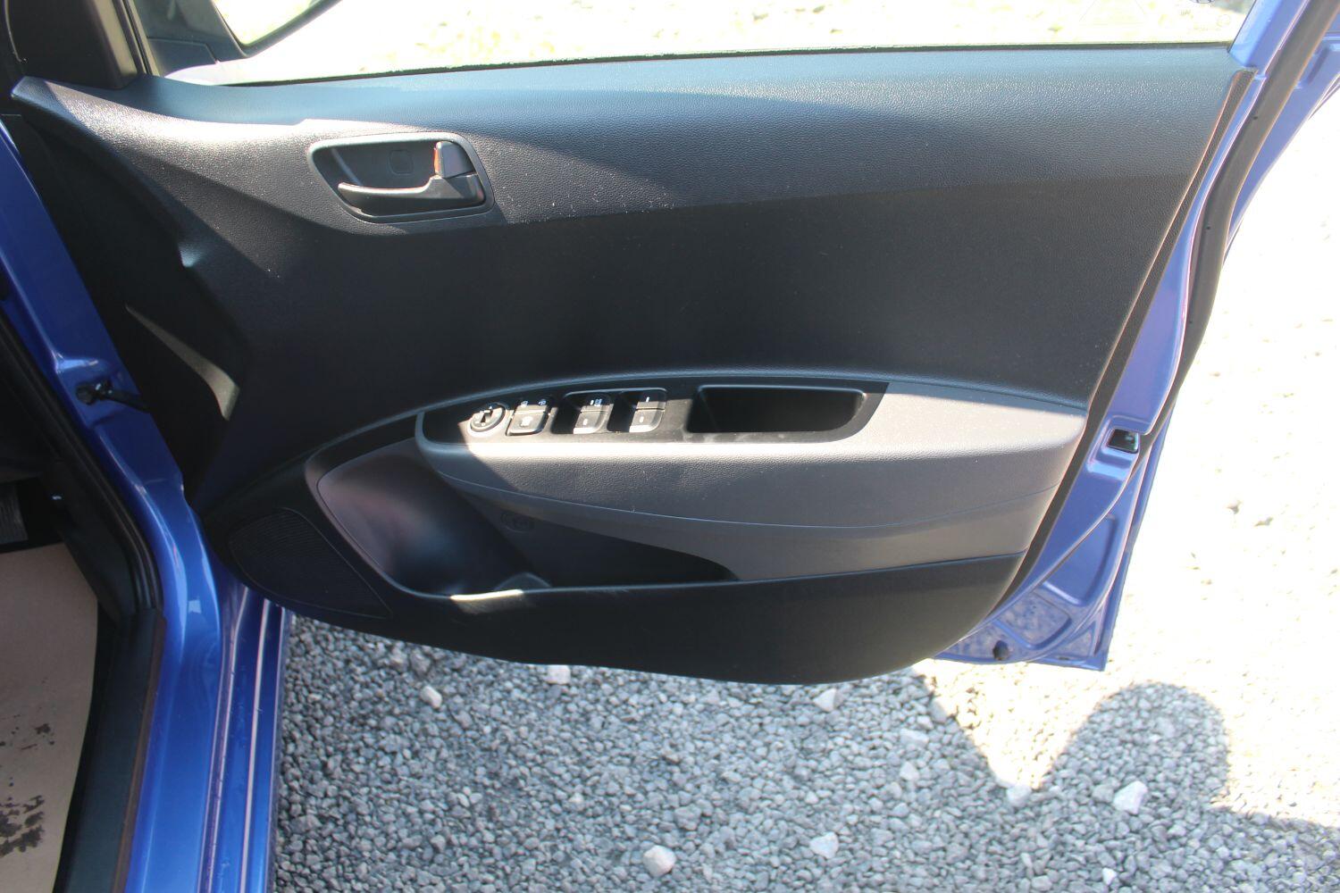 Used Hyundai i10 2018 for sale - 76794259: Photo 16