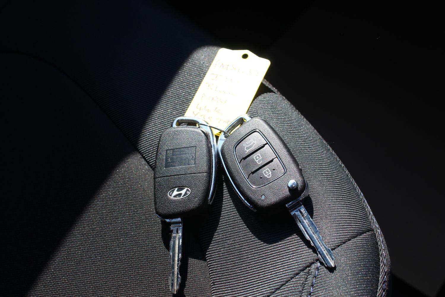 Used Hyundai i10 2018 for sale - 76794259: Photo 33