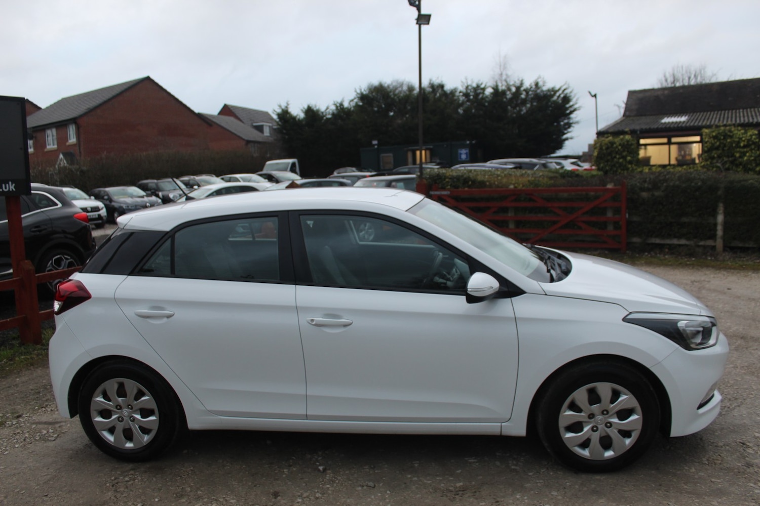 Used Hyundai i20 2015 for sale - 77409581: Photo 9