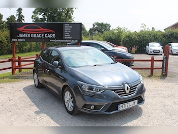 2017 - 1.6 Dynamique Nav dCi 130 5-Door