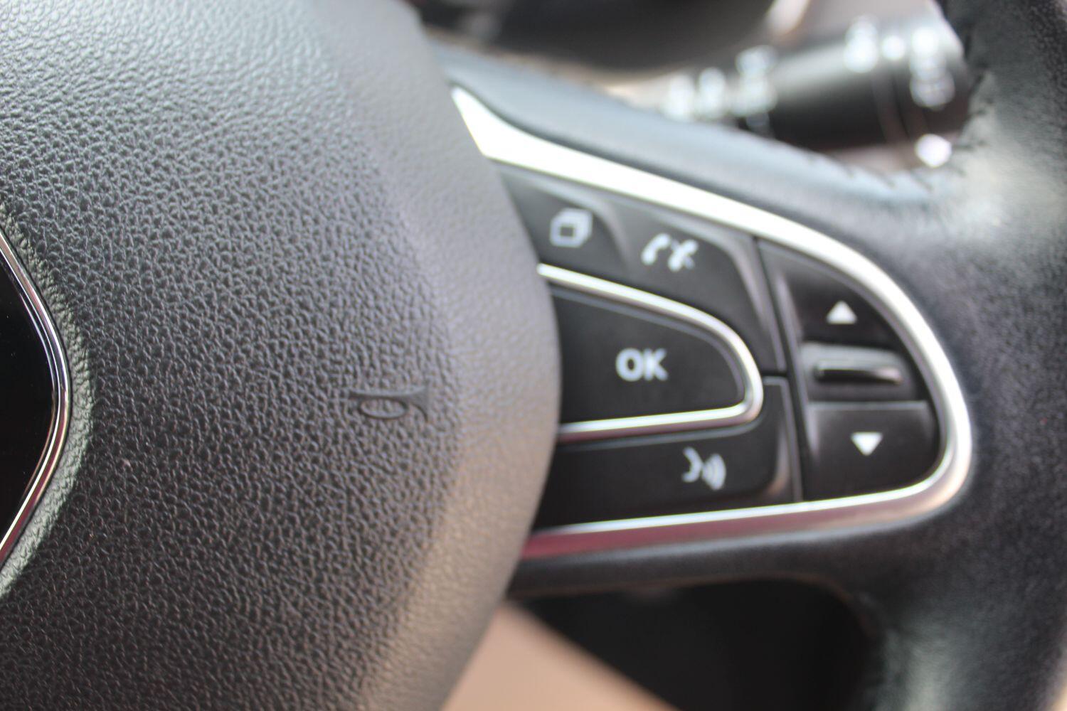 Used Renault Megane 2017 for sale - 76605797: Photo 23