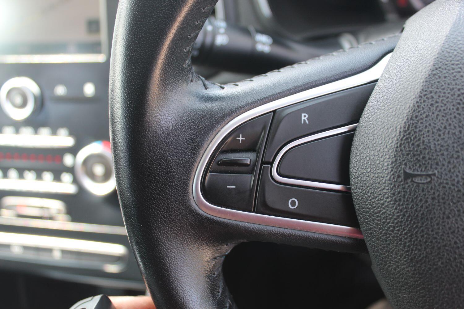 Used Renault Megane 2017 for sale - 76605797: Photo 24